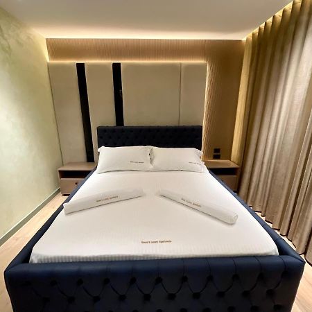Queens Luxury Apartments 地拉那 外观 照片