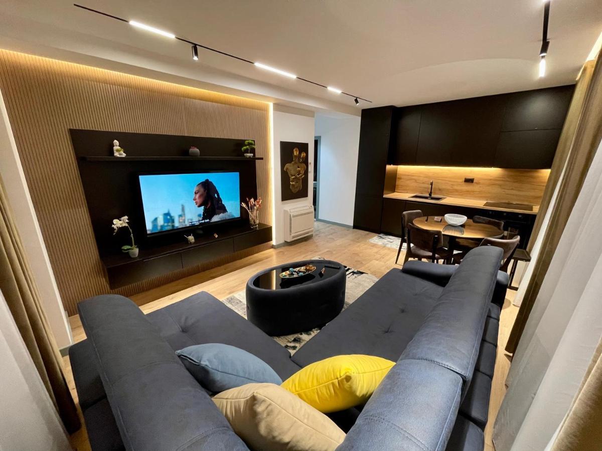 Queens Luxury Apartments 地拉那 外观 照片