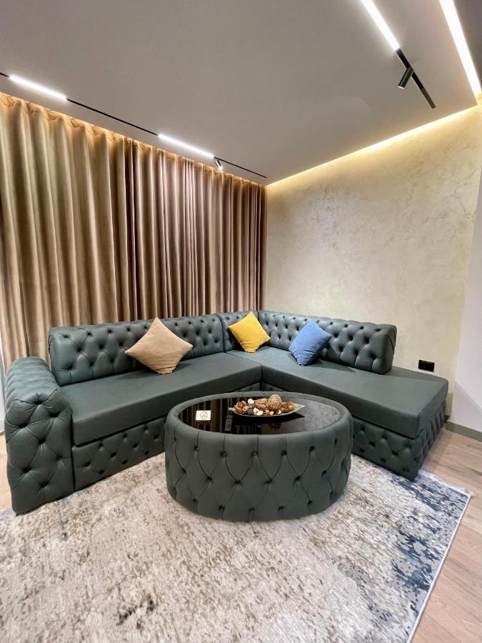 Queens Luxury Apartments 地拉那 外观 照片