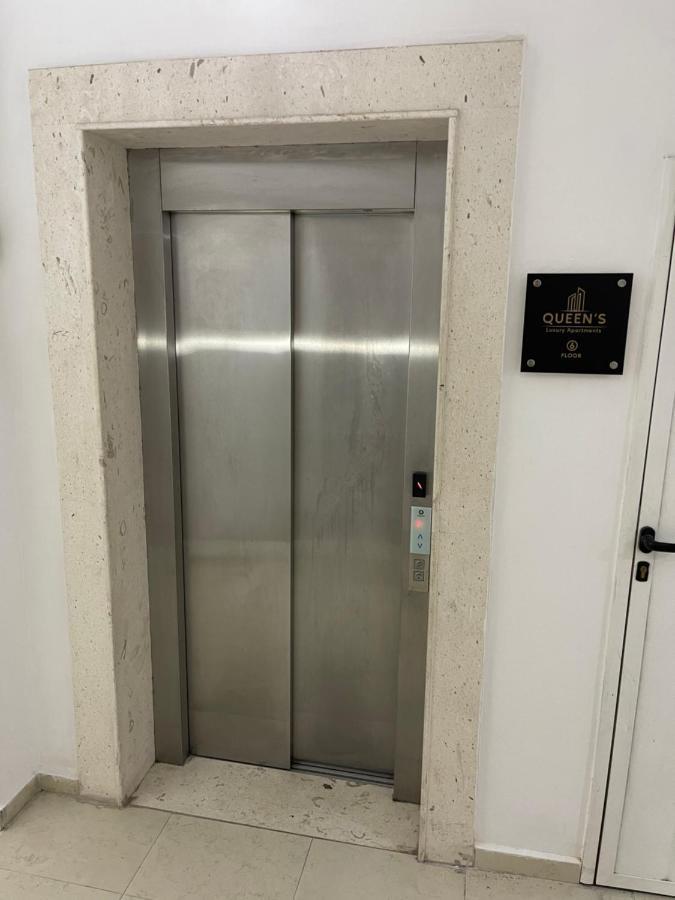 Queens Luxury Apartments 地拉那 外观 照片