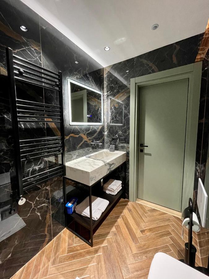 Queens Luxury Apartments 地拉那 外观 照片