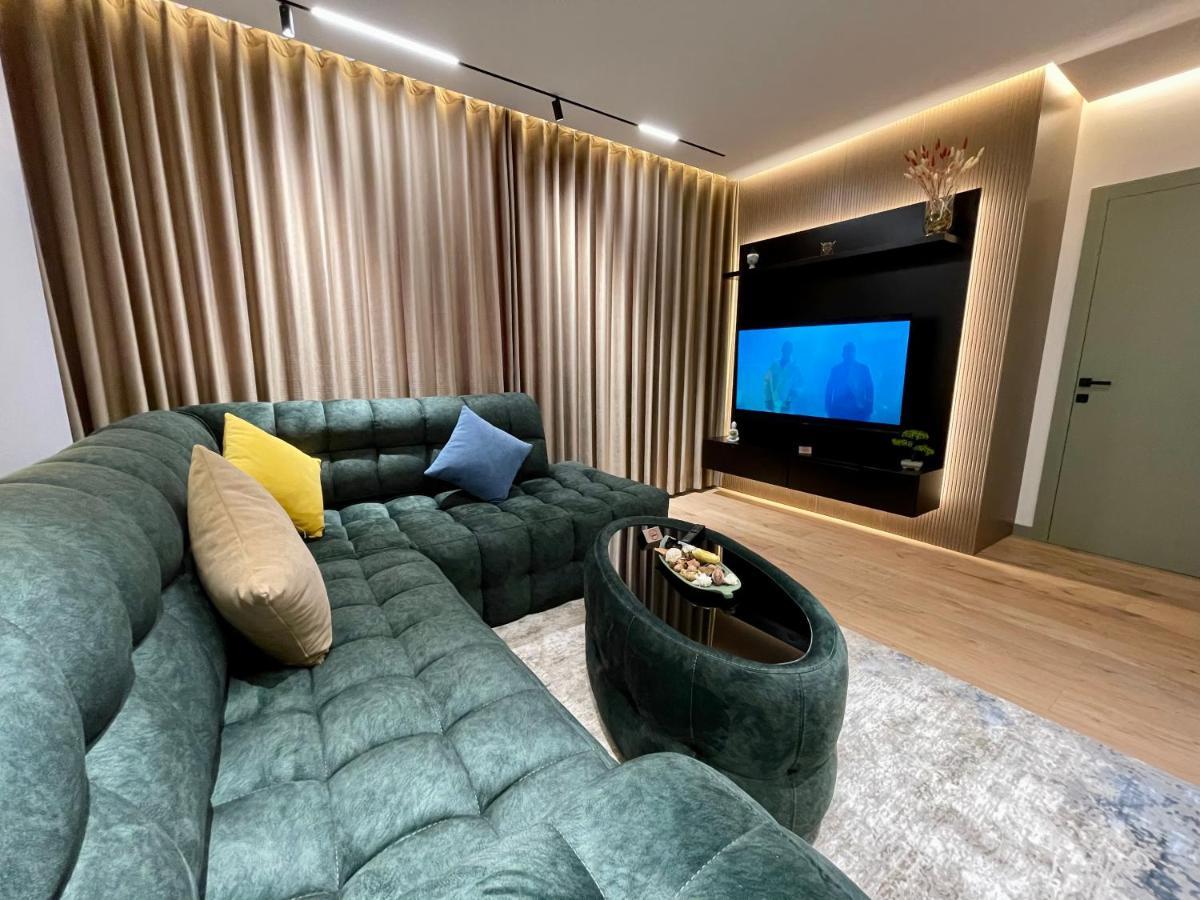 Queens Luxury Apartments 地拉那 外观 照片