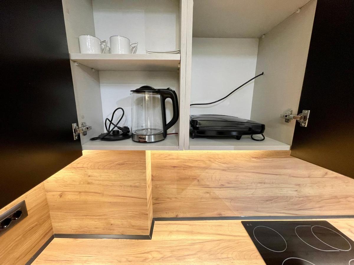 Queens Luxury Apartments 地拉那 外观 照片