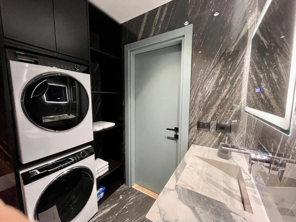 Queens Luxury Apartments 地拉那 外观 照片