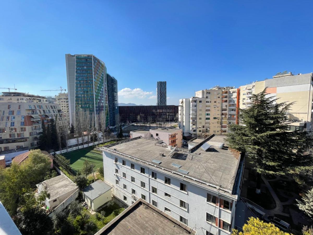 Queens Luxury Apartments 地拉那 外观 照片